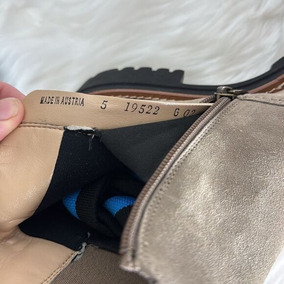 Paul Green Watson NWT Women's Chelsea Booties Antelope Gore Soft Sz UK 5/US 7.5 - Picture 6 of 8